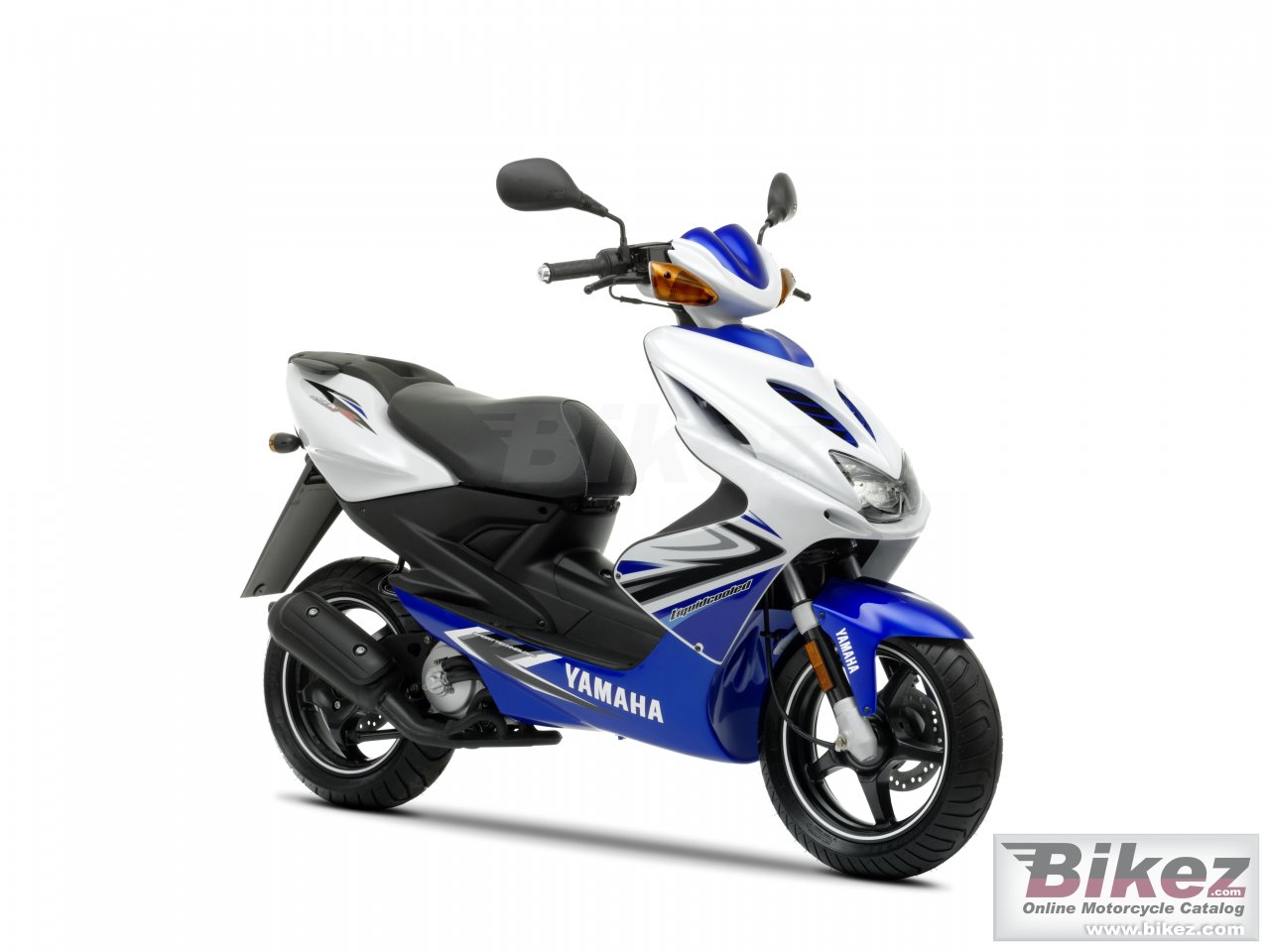 Big Yamaha aeroxr picture and wallpaper from Bikez.com